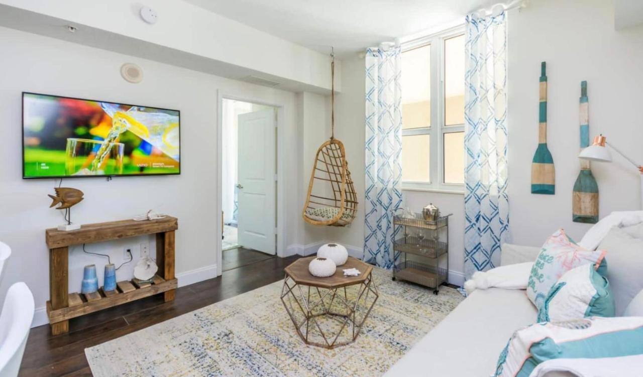Tropical Coastal Resort Boynton Beach Bagian luar foto